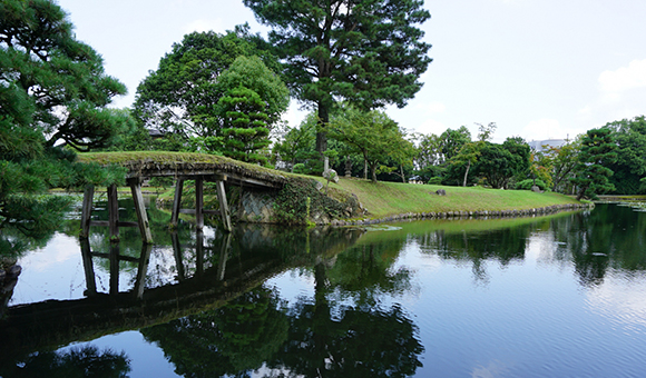 うがやゆり先生と訪ねる楽しい！絶景庭園岡山県美作・備前地方の名庭園をめぐる