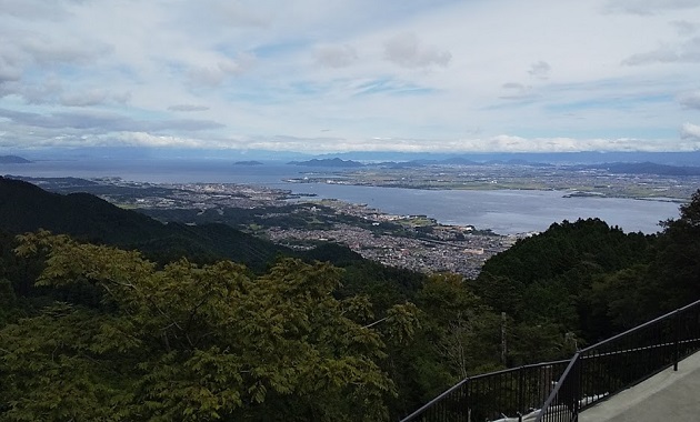 比叡山から琵琶湖を望む（イメージ）